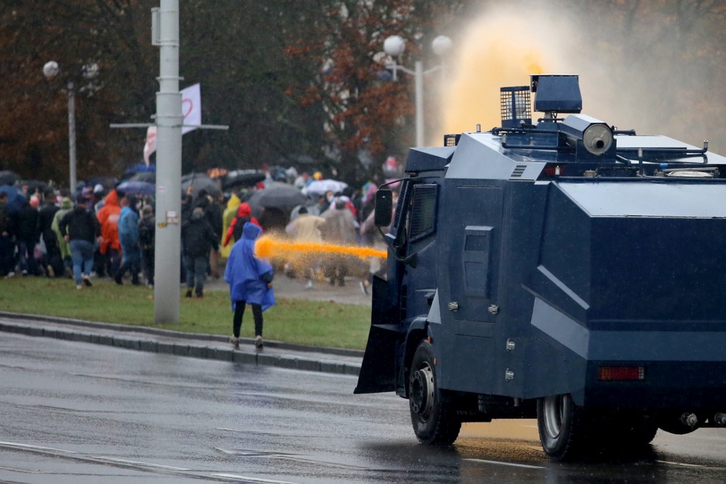 Ruas de Belarus após protesto contra o presidente Lucachenko