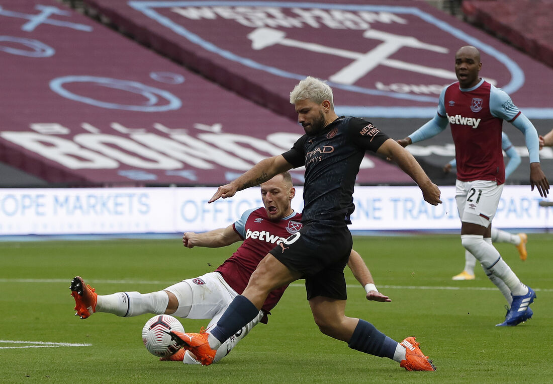 Agüero, atacante do Manchester City