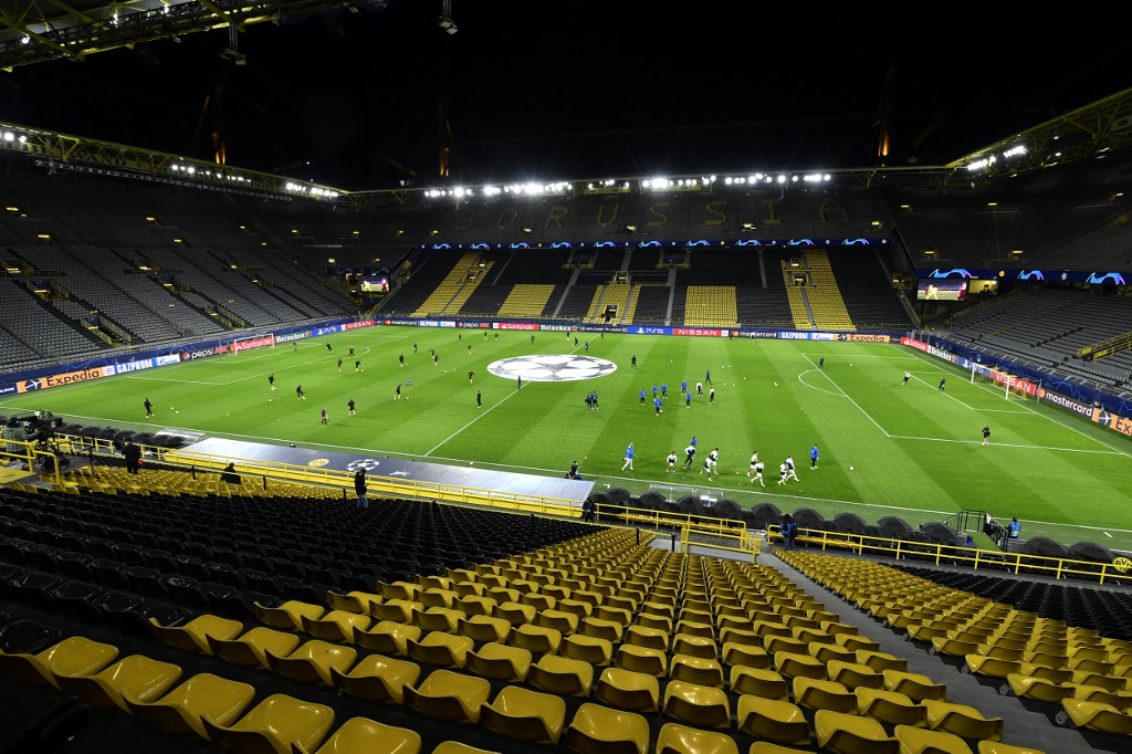 Signal Iduna Park, estádio do Borussia Dortmund, em jogo da Champions League