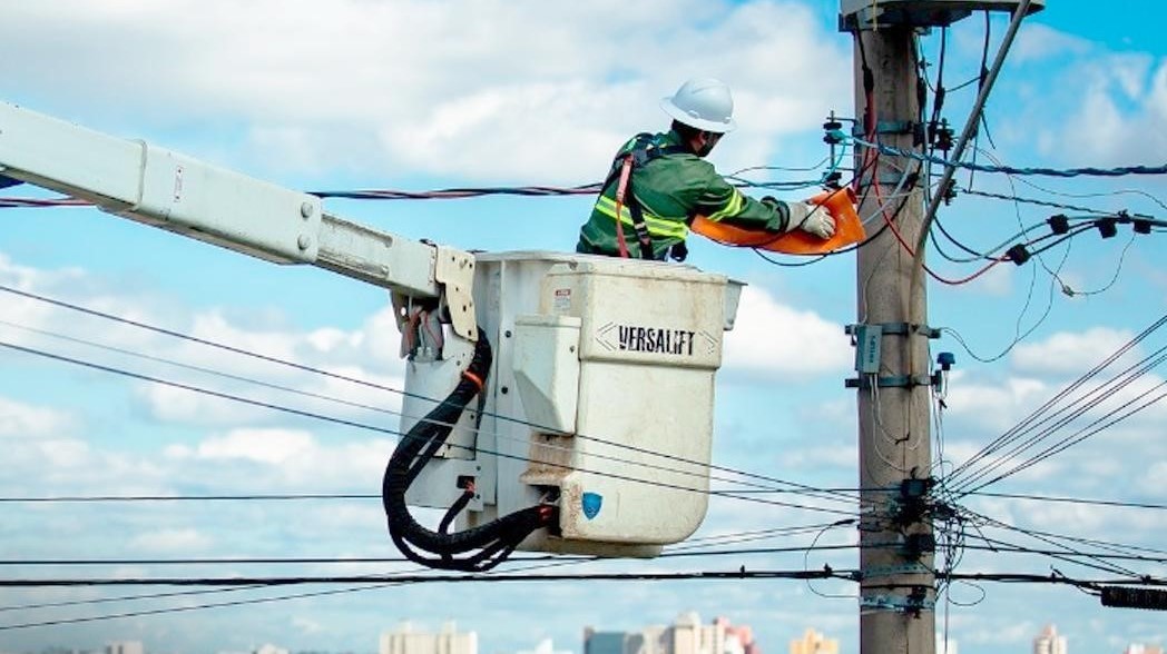 Fiscalização removeu o ramal de ligação responsável pelo suprimento de energia do prédio