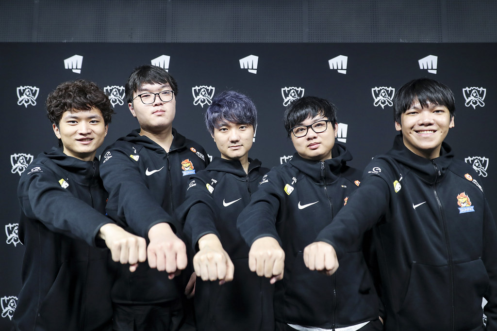 Equipe da Suning, time chinês no Mundial de LoL 2020