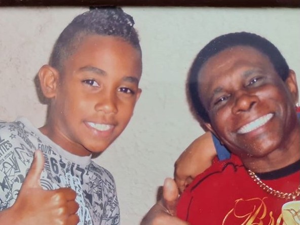 Gabriel e o avô, Neguinho da Beija-Flor