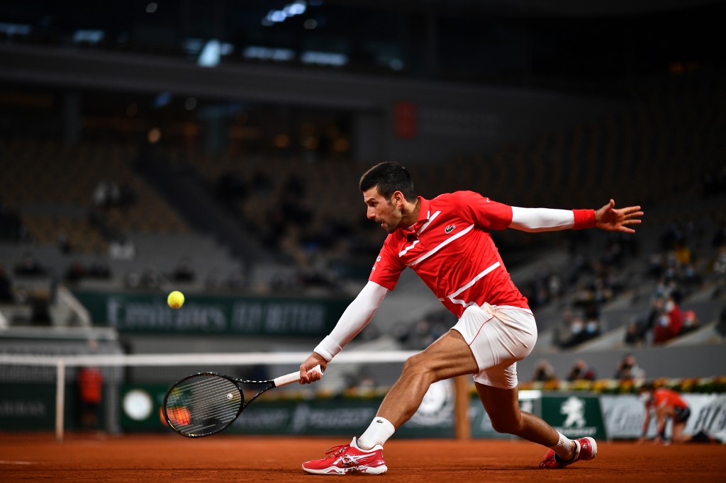 Djokovic em ação em Roland Garros