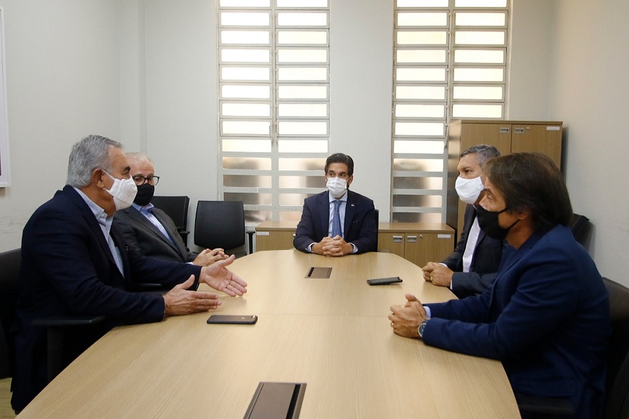 Encontro do setor industrial pernambucano com representantes do governo