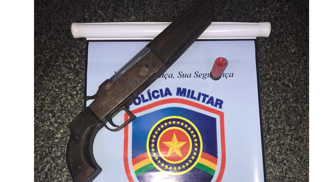 Espingarda apreendida pela polícia