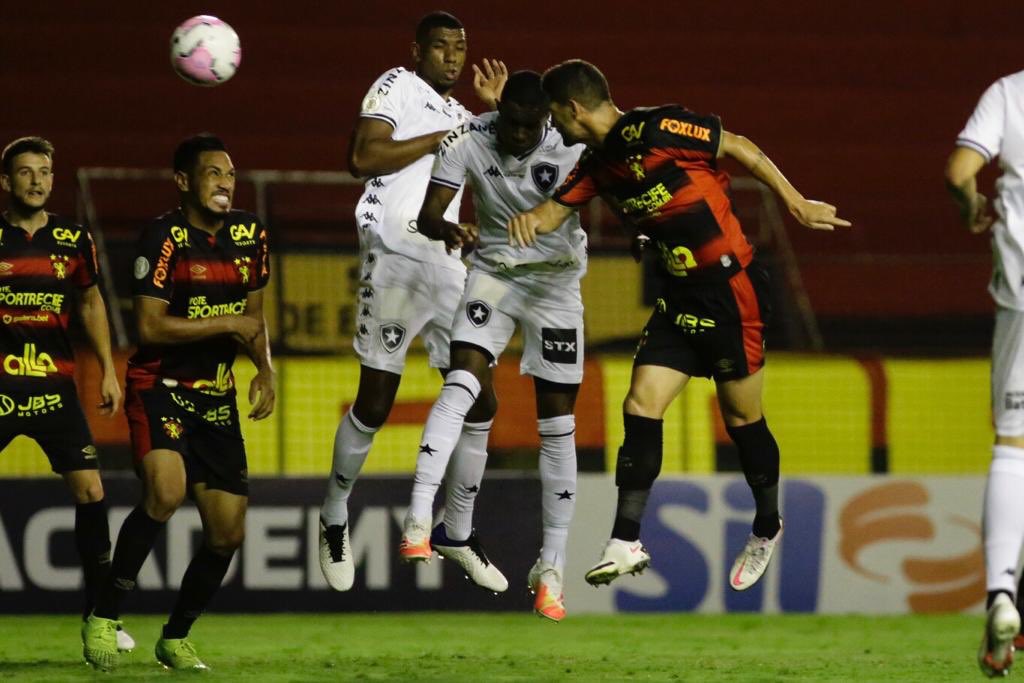 Sport e Botafogo em partida do primeiro turno 