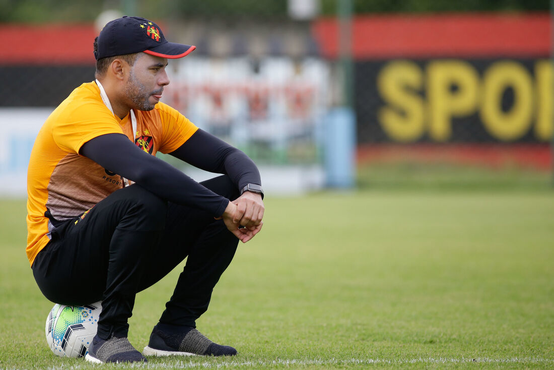 Jair Ventura, técnico do Sport