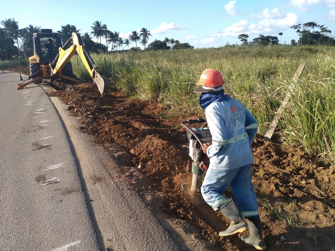 Obra da Compesa em Araçoiaba