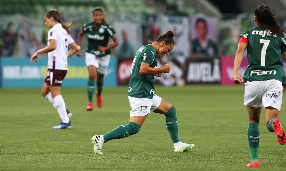 Palmeiras bate a Ferroviária e larga na frente nas quartas de final do Brasileiro A1