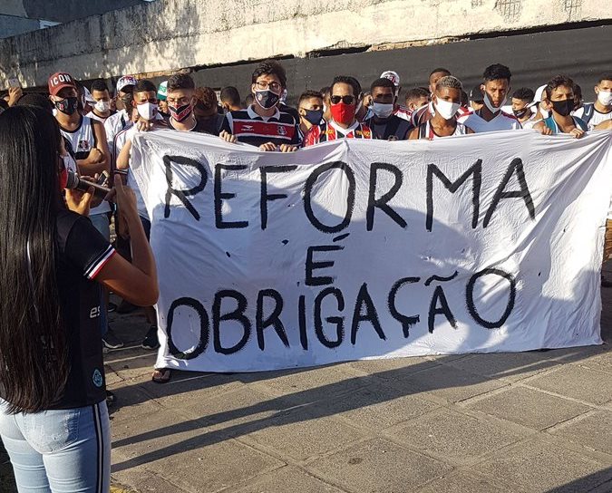 Protesto do Santa no Arruda