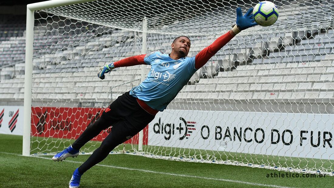 Anderson, ex-Santa Cruz e hoje no Athletico Paranaense