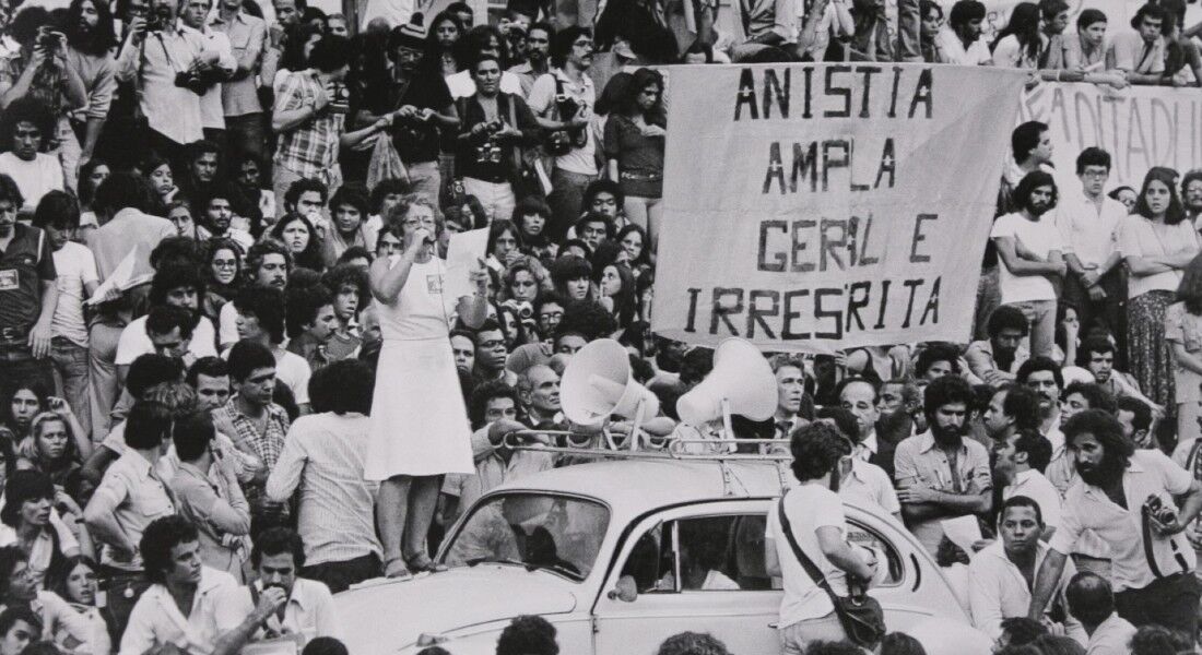 'Fico te devendo uma carta sobre o Brasil' está disponível no Globoplay e em outras plataformas