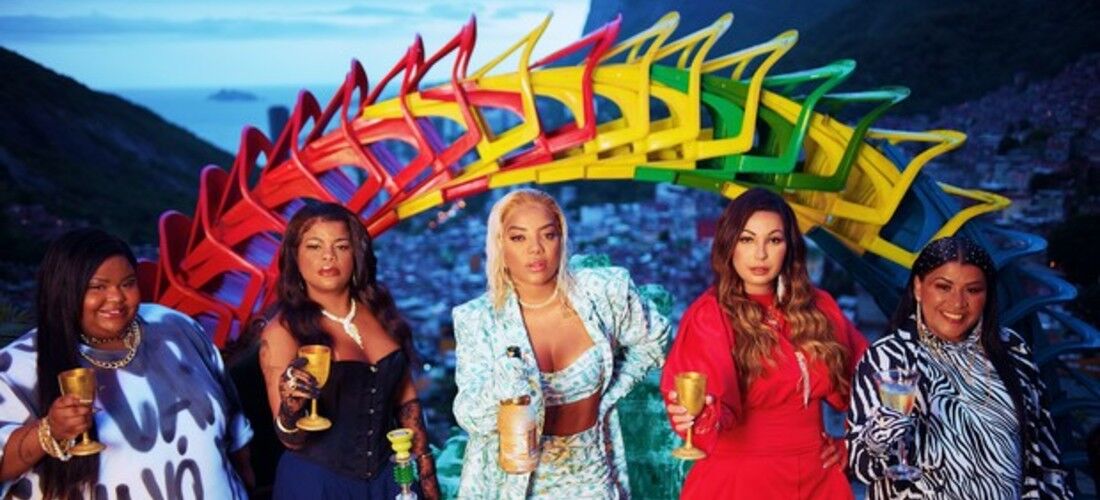 Ludmilla entre MC Carol de Niterói, Taty Quebra Barraco, Valesca Popozuda e MC Kátia A Fiel