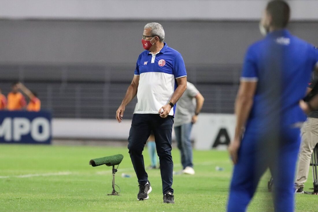 Hélio dos Anjos, técnico do Náutico