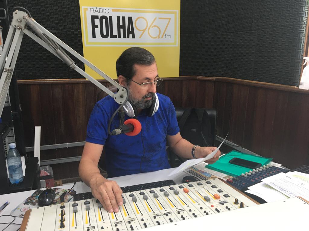 Apresentador Jota Batista da Rádio Folha FM