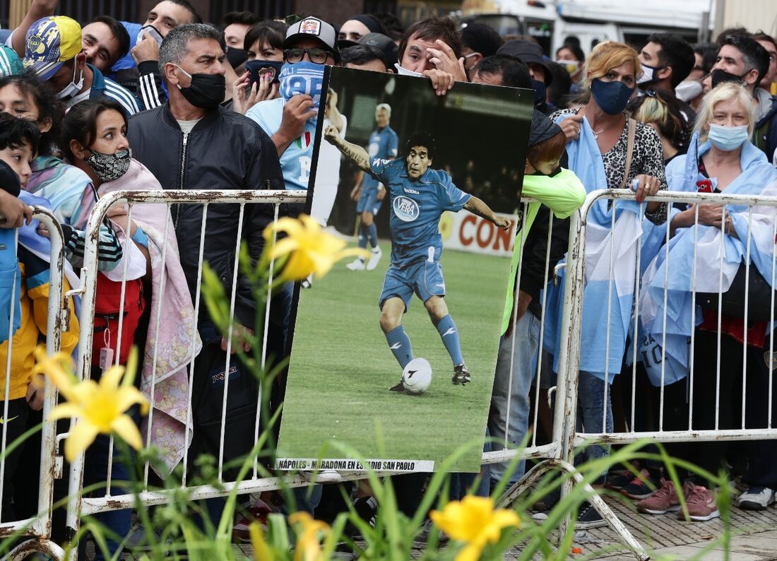 Admiradores no velório de Maradona, em frente à Casa Rosada