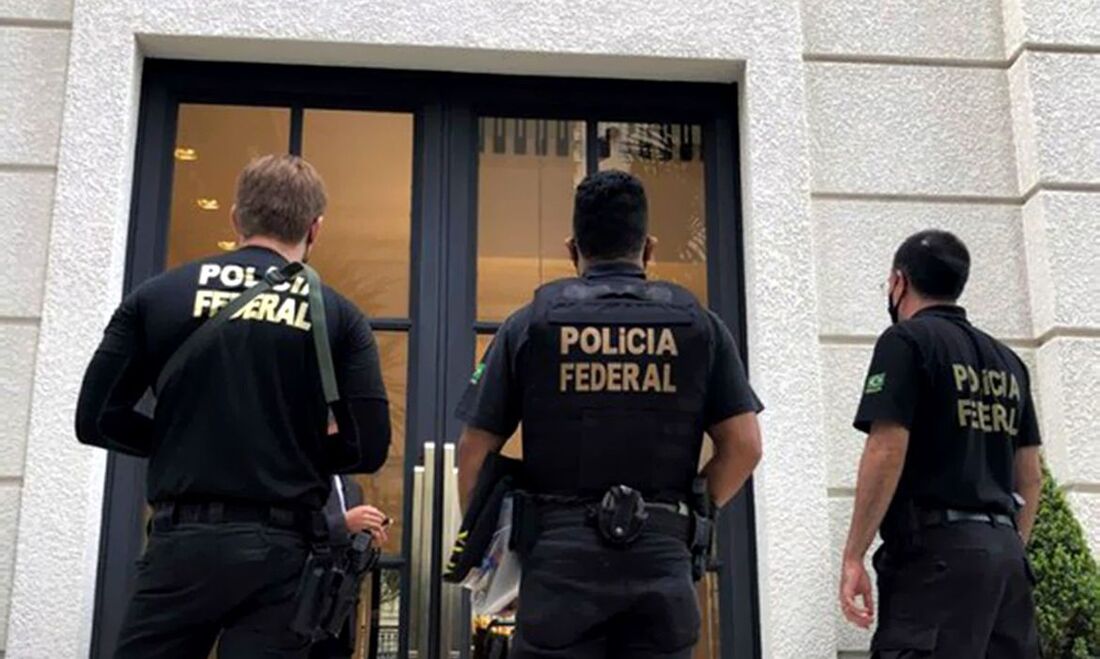 Polícia federal cumpriu mandados