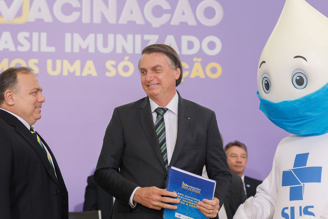 Bolsonaro no lançamento do Plano Nacional de Operacionalização da Vacinação Contra a Covid-19