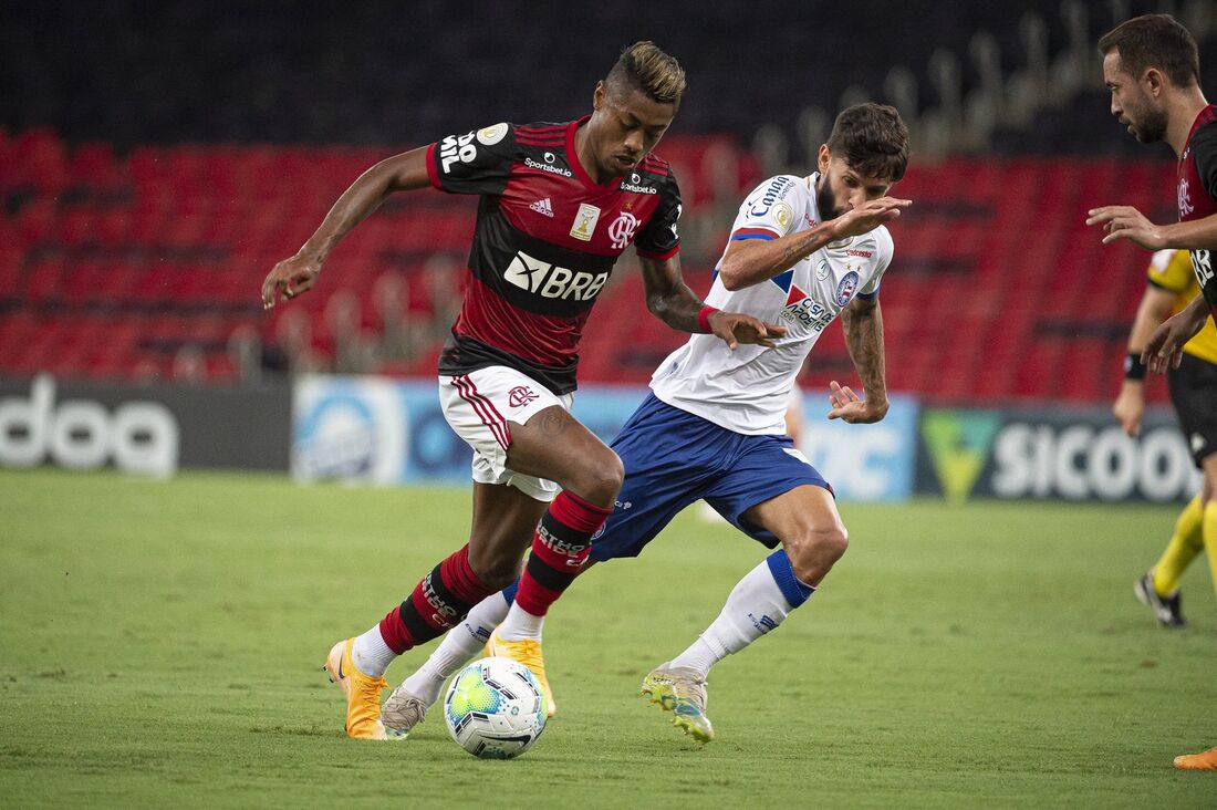 Bruno Henrique no jogo contra o Bahia