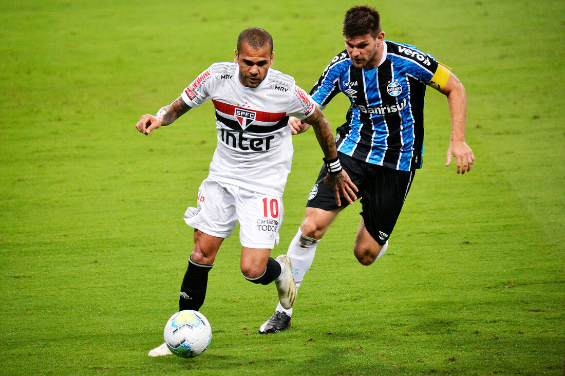 No duelo de tricolores, Grêmio busca segurar vantagem de 1 gol conquistada em casa