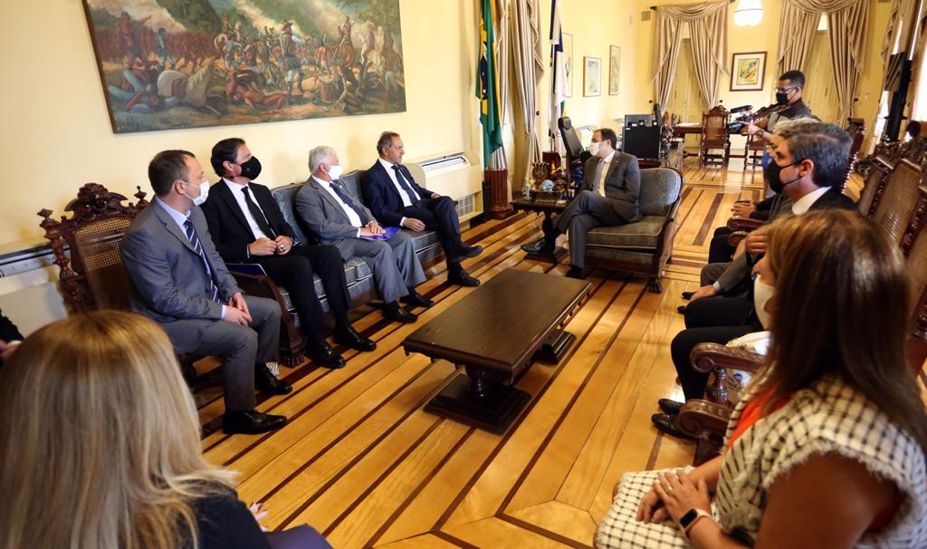 Reunião com o embaixador da Argentina