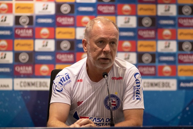 Mano Menezes, ex-técnico do Bahia