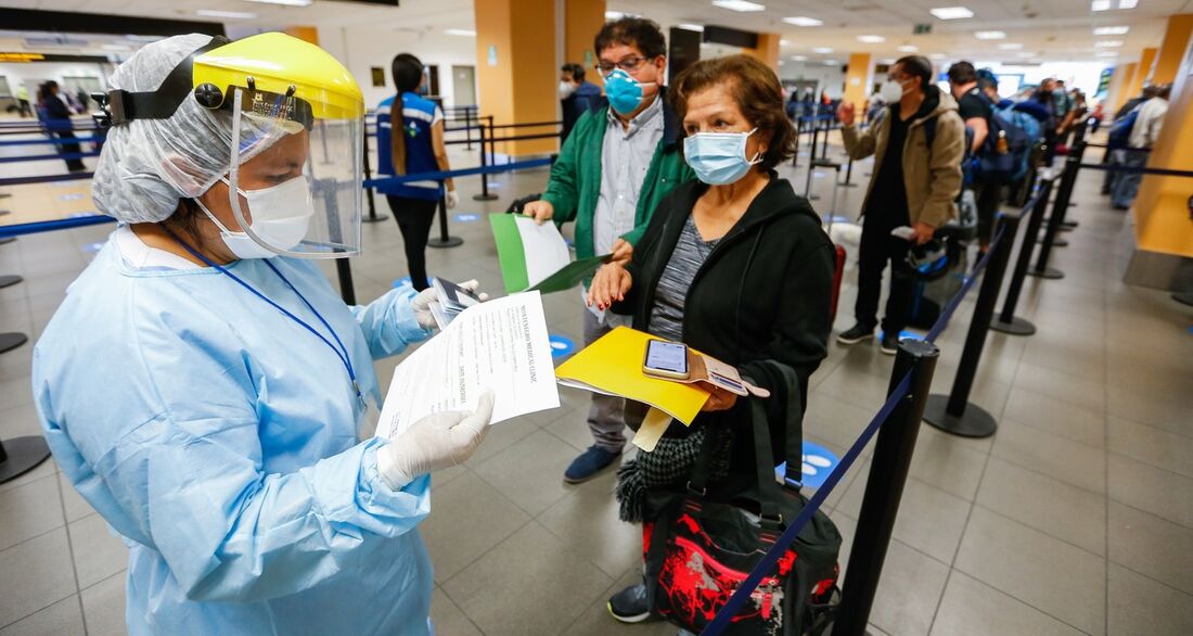 Rastreio de passageiros oriundos do Reino Unido com desembarque no Peru