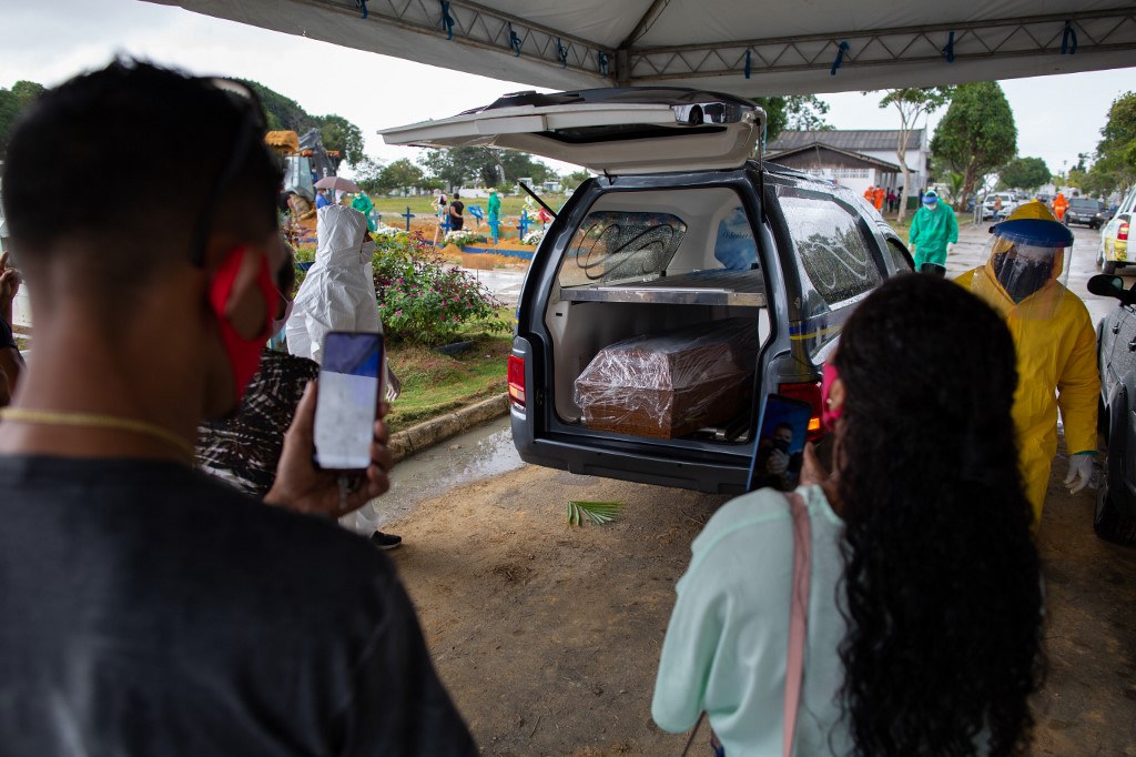 Pacientes enfrentam dificuldades para sobreviver por falta de respiradores nos hospitais