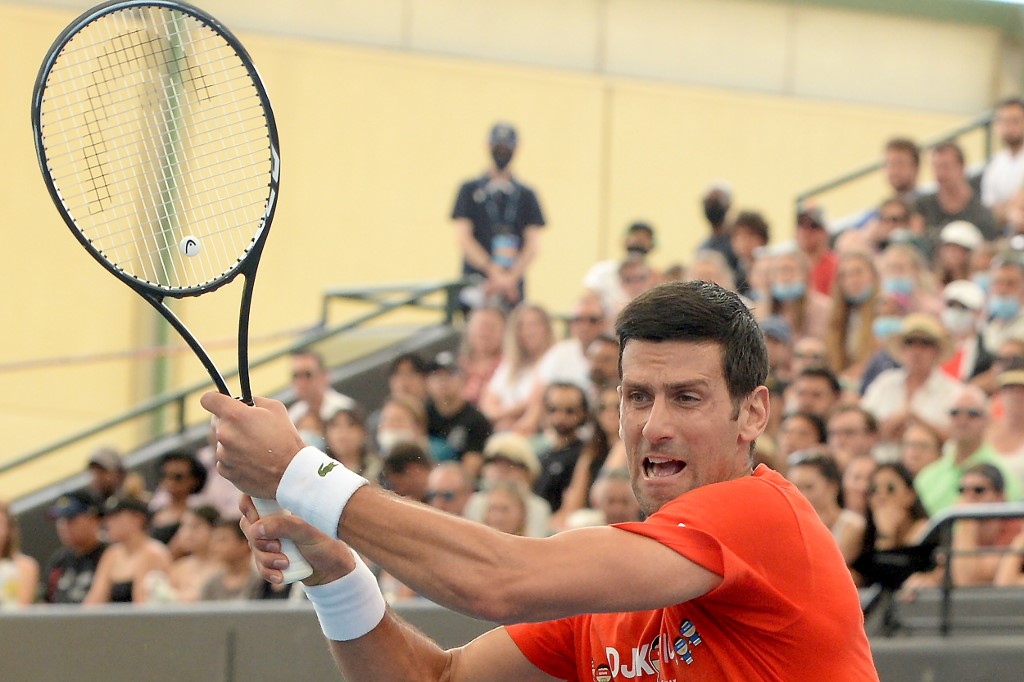 Djokovic em torneio de exibição em Adelaide