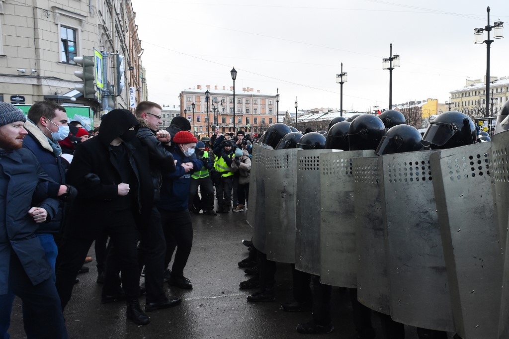 Protestos exigem libertação do opositor Navalny