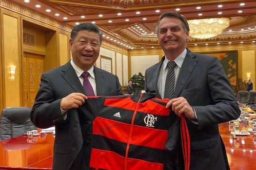 O presidente Jair Bolsonaro com o presidente chinês, Xi Jinping