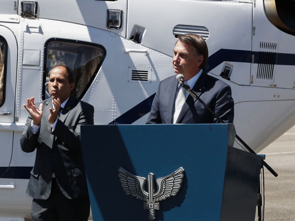 O Presidente Jair Bolsonaro, participa da cerimônia comemorativa do 80º aniversário do Comando da Aeronáutica, na Base Aérea de Brasília