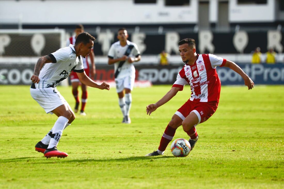 Lances de Ponte Preta x Náutico