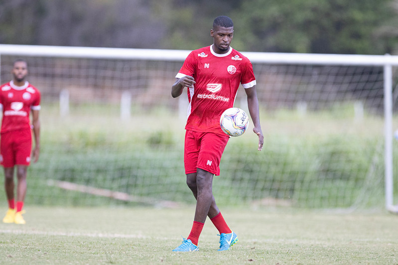 Rafael Ribeiro, zagueiro do Náutico