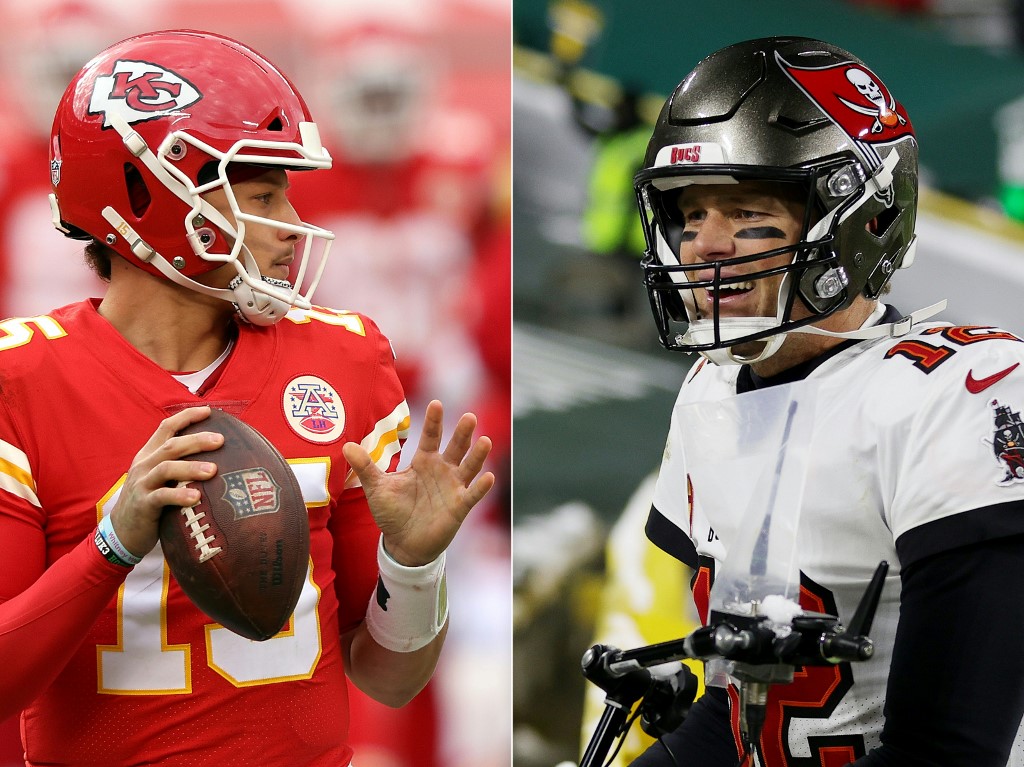 Patrick Mahomes, do Kansas City Chiefs (esq.) e Tom Brady, do Tampa Bay Buccaneers (dir.).