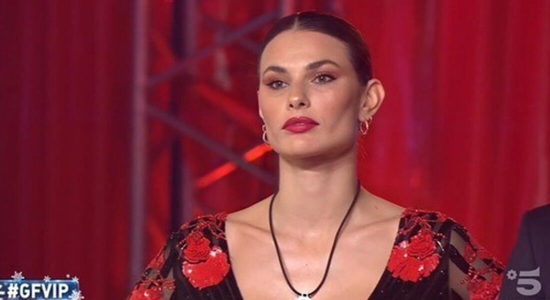 A brasileira Dayane Mello no reality Gran Fratello; italianos ameaçam interferir nas votações do BBB21.