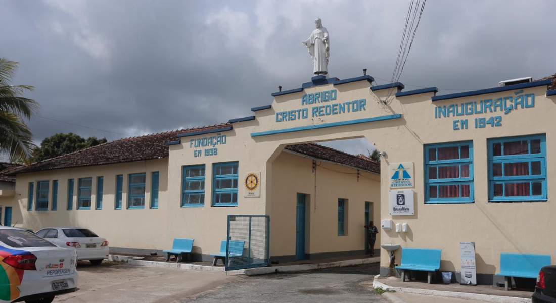 Vacinação no Abrigo Cristo Redentor, em Jaboatão dos Guararapes