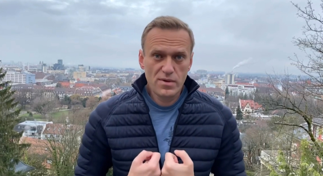 Desde que saiu do coma, Navalny acusa Putin de ordenar seu assassinato