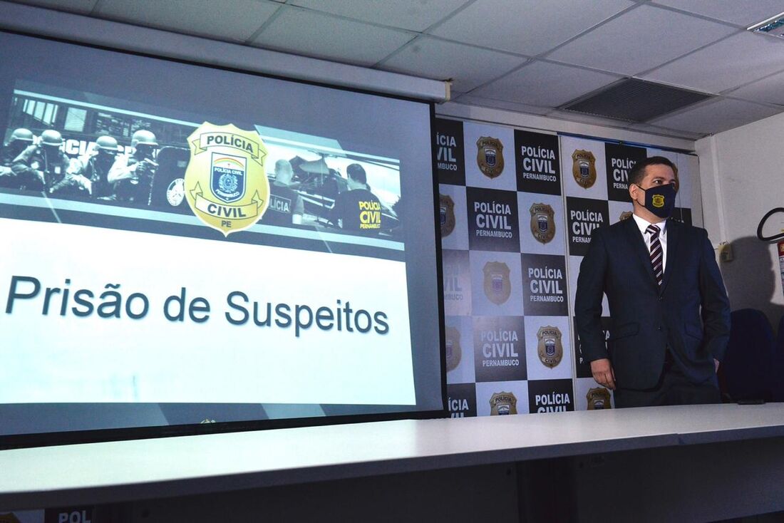 Coletiva de imprensa sobre prisão de suspeitos