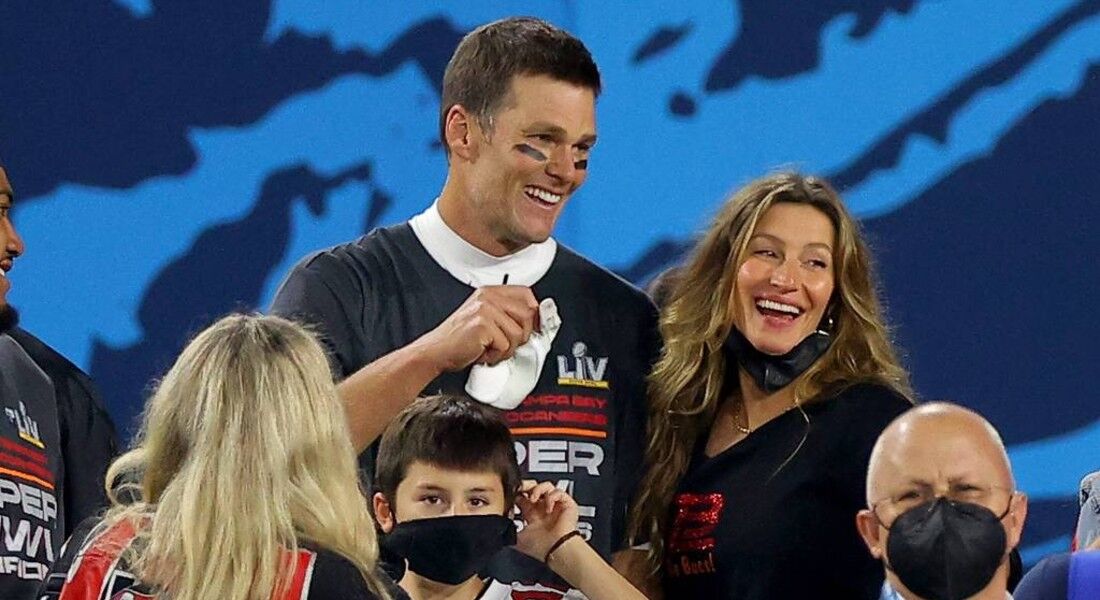 Gisele Bündchen comemora sétimo título de Tom Brady no Super Bowl