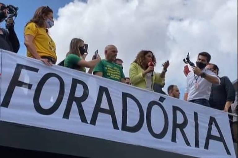 Luciano Hang, em Bauru (SP), protestando contra o fechamento do comércio em decorrência do Covid-19