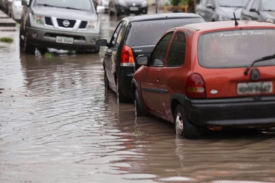 A obra pretende eliminar pontos de alagamento