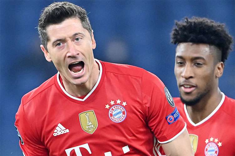 Lewandowski comemora o gol marcado sobre a Lazio