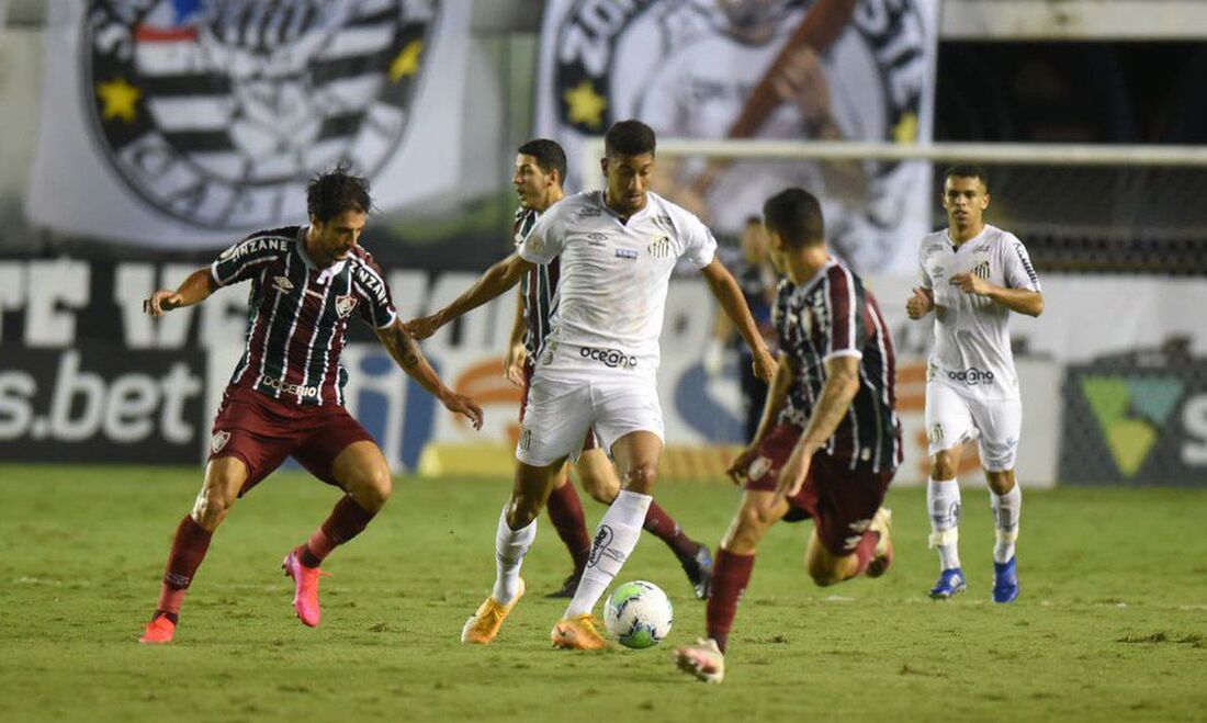 Pela penúltima rodada do brasileirão, Santos empata com Fluminense