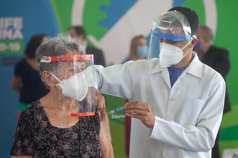 Vacinação contra a Covid-19 em Pernambuco