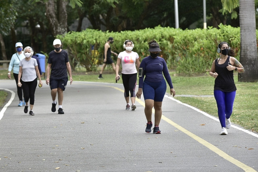 Os casos de recuperados somam 18,9 milhões