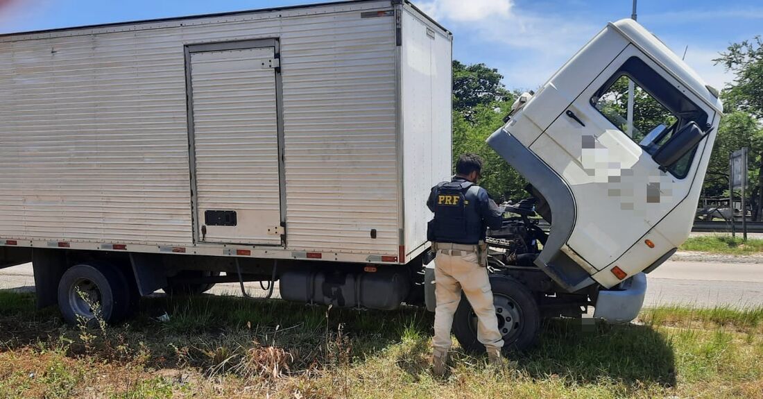 Caminhão foi apreendido na altura do Curado