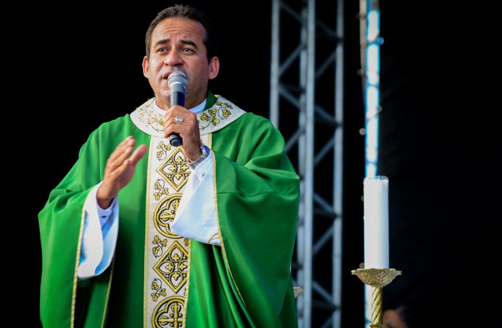 Padre Arlindo, pároco de Tamandaré