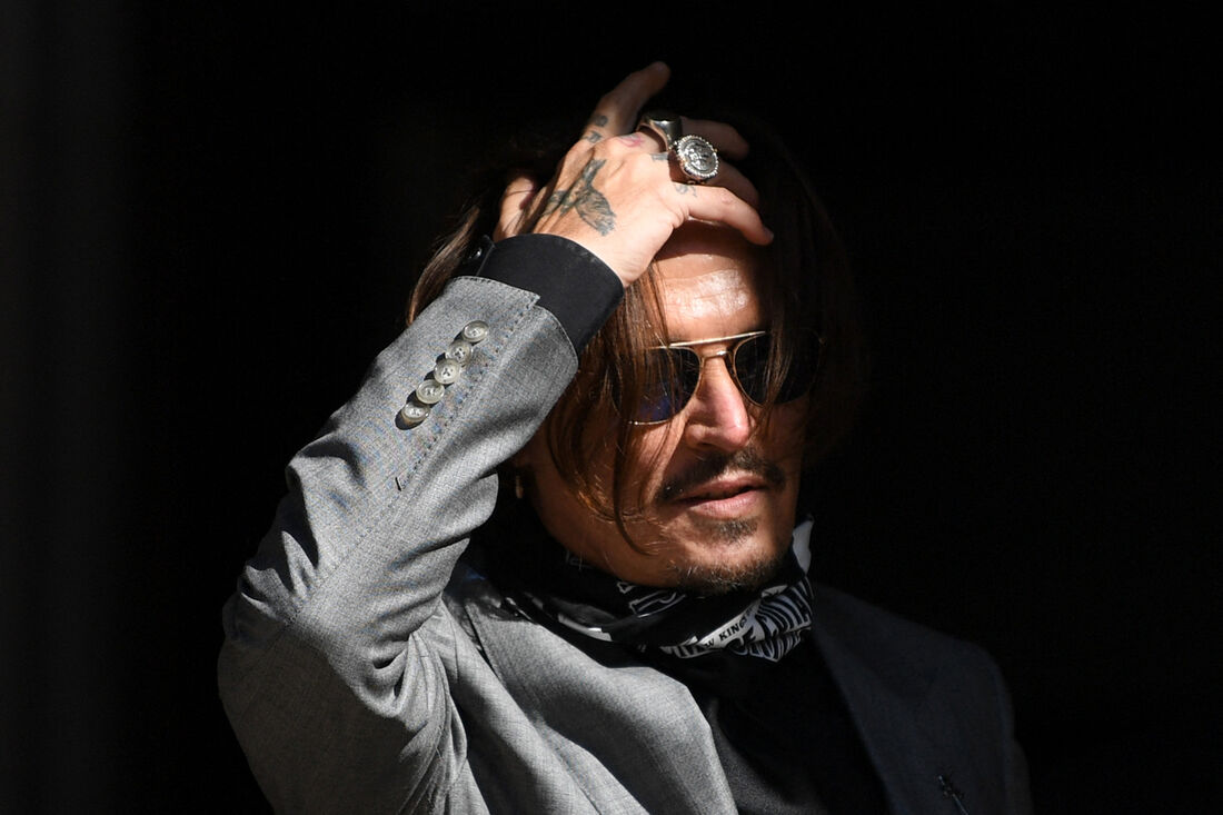 Ator Johnny Depp no dia 28 de julho de 2020, no último dia de seu julgamento por difamação contra o News Group Newspapers (NGN), no Tribunal Superior de Londres