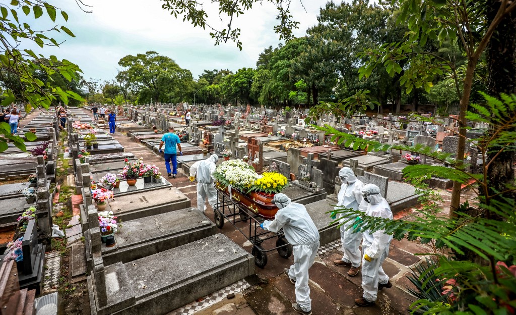 Até o momento, são 430 mil mortos pela Covid-19 no Brasil